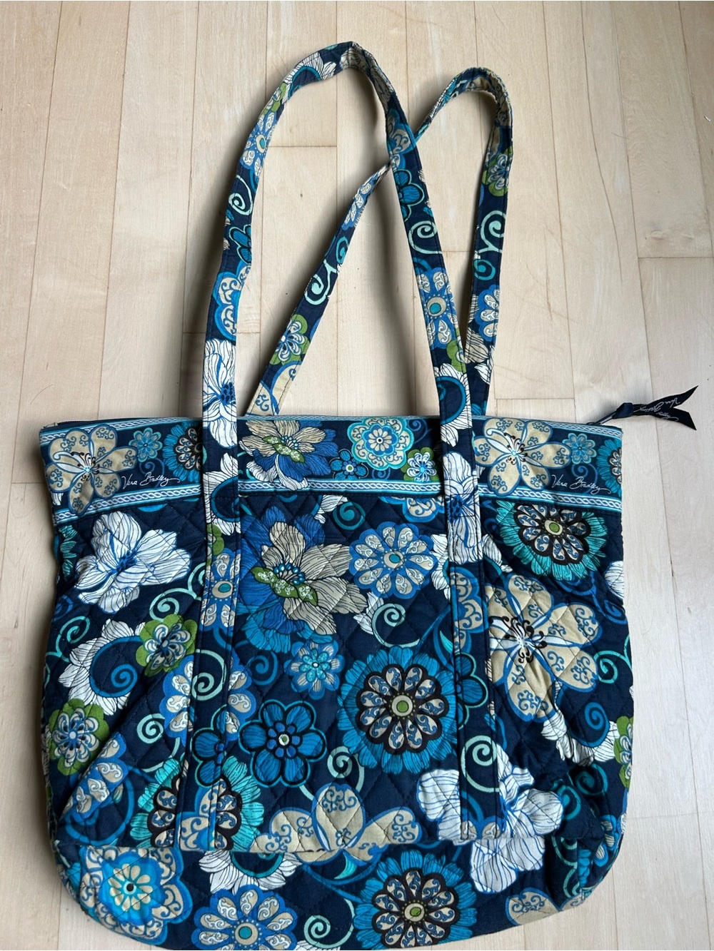 Vera Bradley Mod Blue Floral Quilted Shoulder Tote